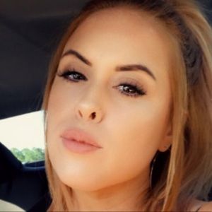 Meet your Posher, Kendra